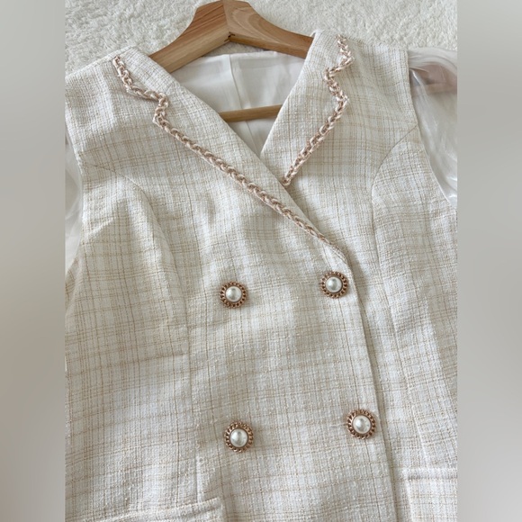 Tweed Double-Breasted Jacket Dress with Sheer Puff Sleeves – White & Gold Pastel - Picture 7 of 8